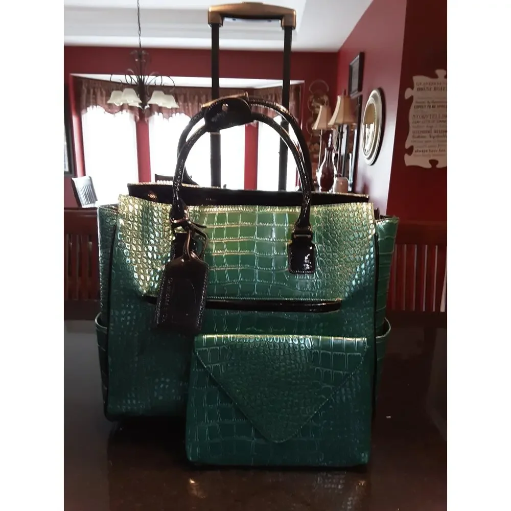 Cabrelli & Co. Faux Green Alligator Laptop Travel Rollerbag--Excellent Condition